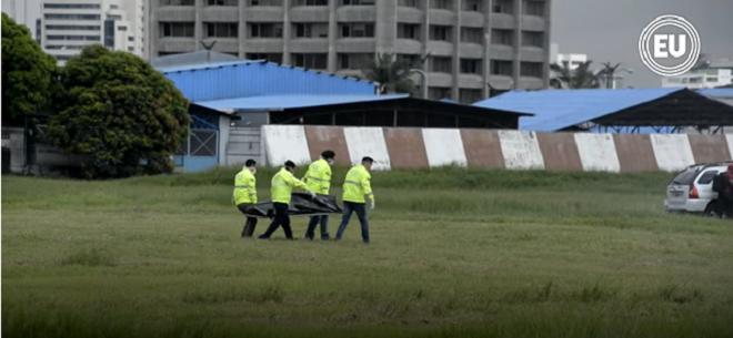 GROZA NA LETALIŠKI STEZI Ne boste verjeli kam sta se skrila slepa potnika